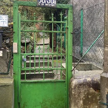 House With Garden Krolowej Jadwigi Street شقة