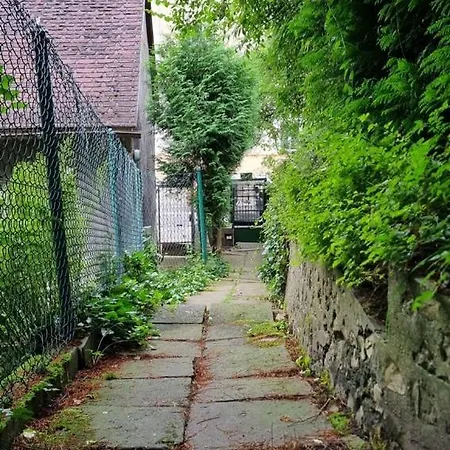 شقة House With Garden Krolowej Jadwigi Street