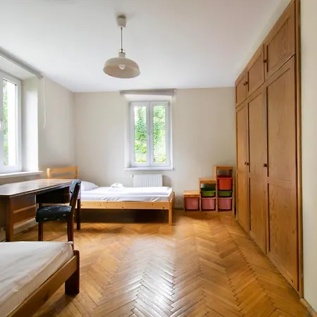 House With Garden Krolowej Jadwigi Street شقة كراكوفيا