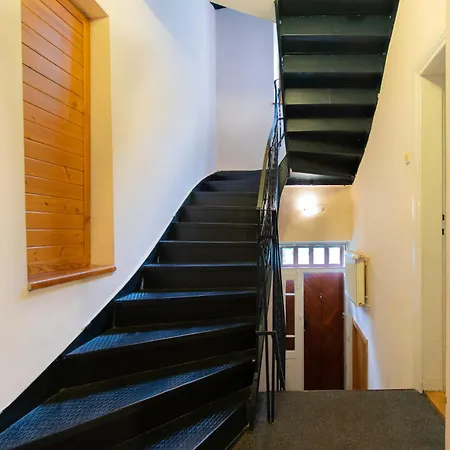 شقة House With Garden Krolowej Jadwigi Street *